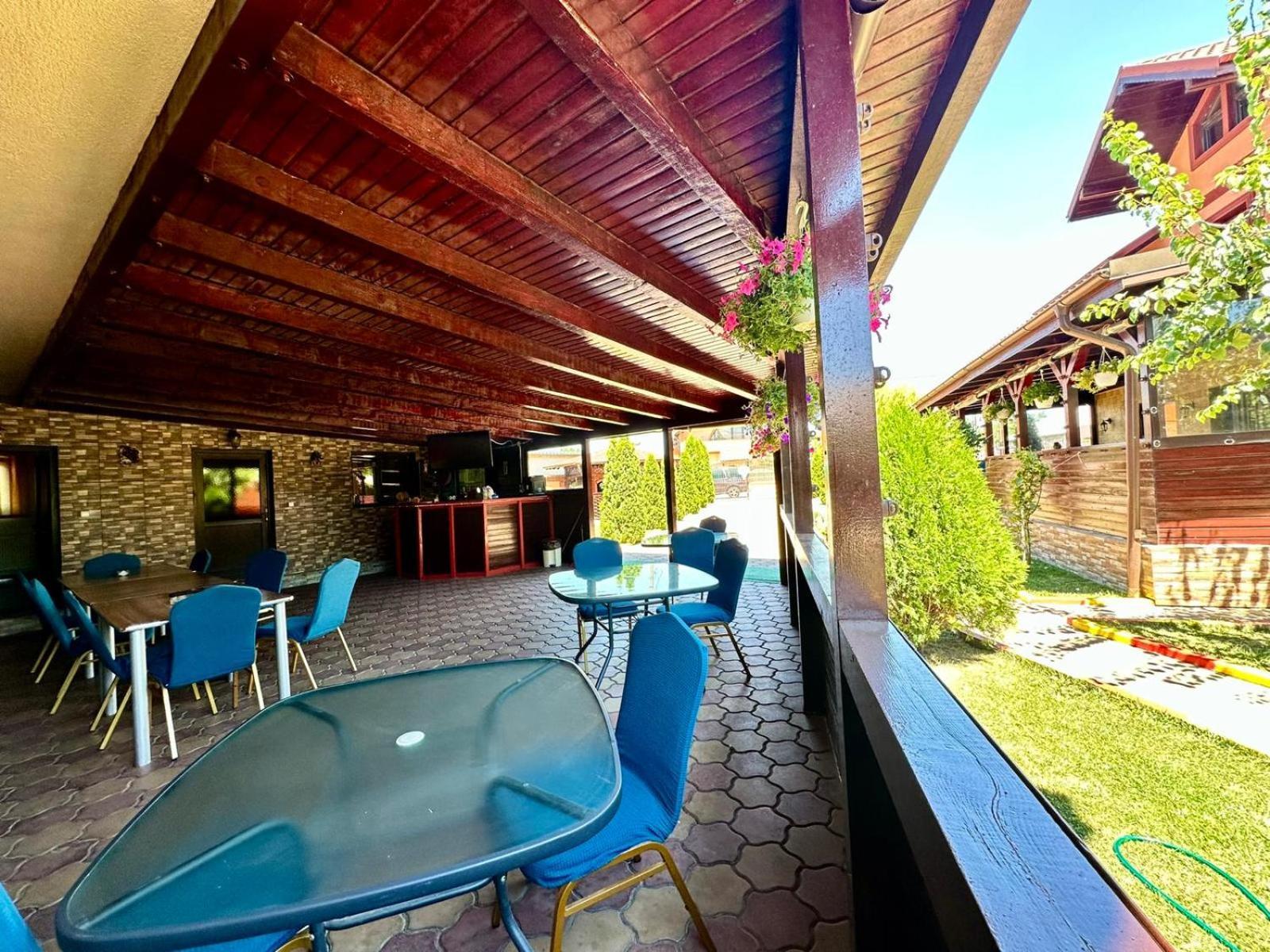 Pensiunea Bianca Hotel คอร์บู ภายนอก รูปภาพ