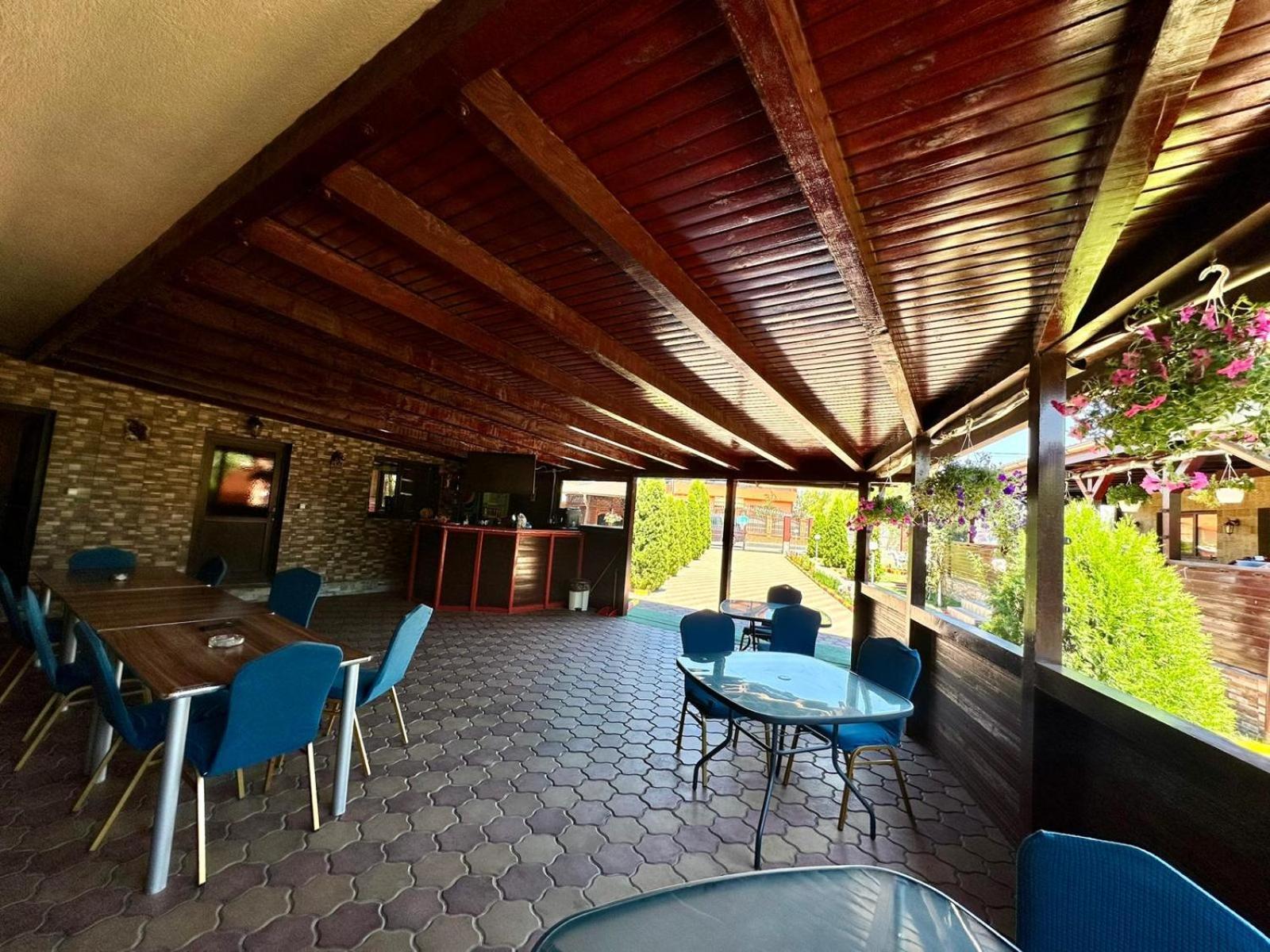 Pensiunea Bianca Hotel คอร์บู ภายนอก รูปภาพ